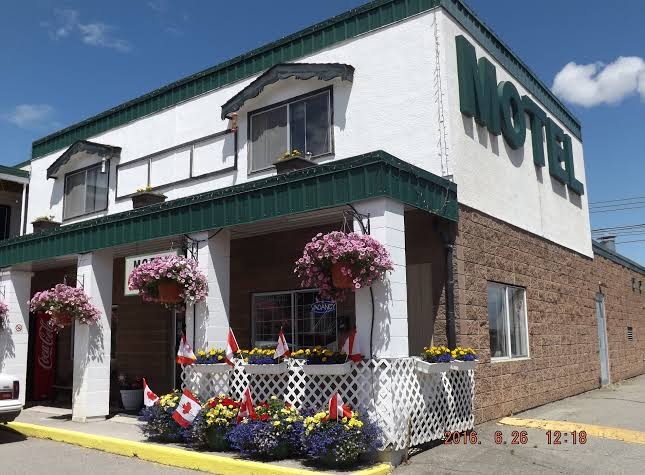 Kootenay Country Inn
